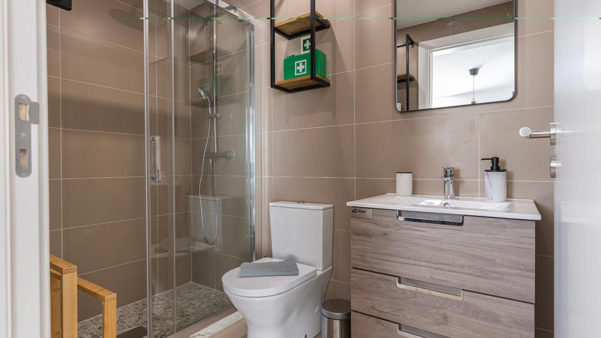 Amazing 3bdr Duplex In By Lovelystay Apartment